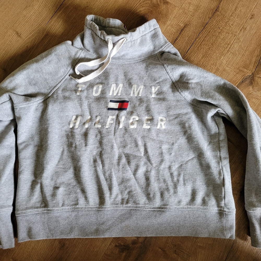 Y2K Tommy Hilfiger Cropped Sweatshirt